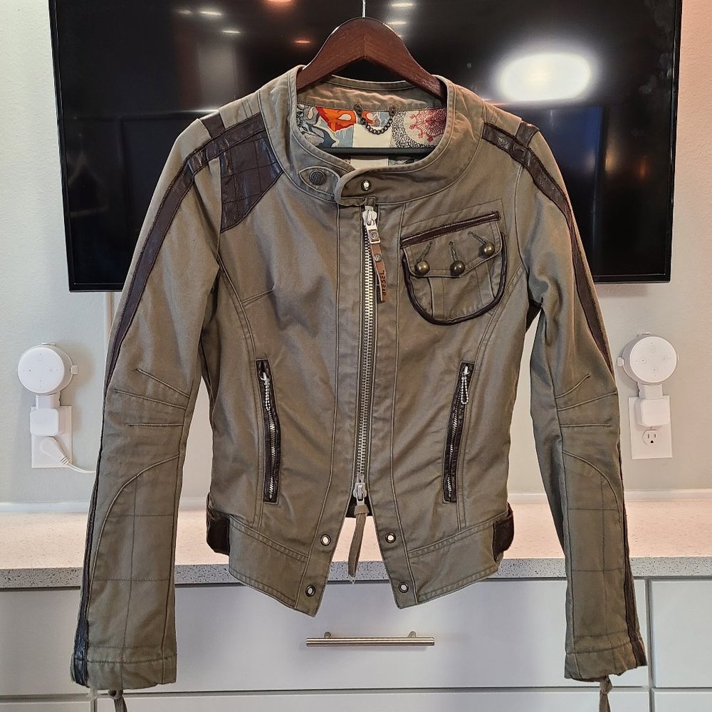 ❤️ DIESEL JACKET ❤️  w/STUNNING colorful interior!